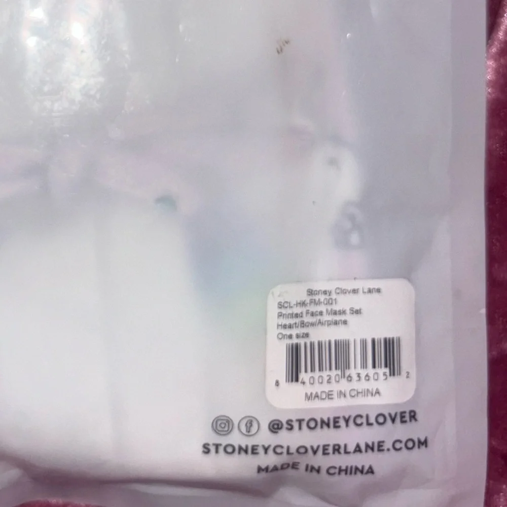 Stoney Clover Lane Hello Kitty Face Masks set New